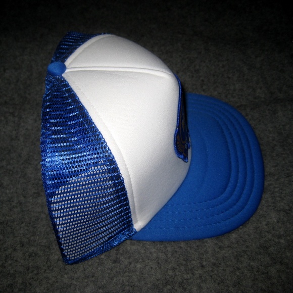 VANS "Cold One" Snapback Trucker Hat - Picture 4 of 11